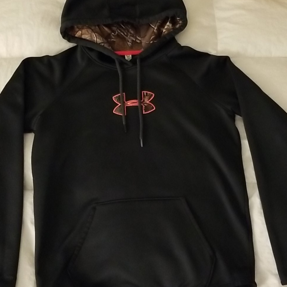 Under Armour sweatshirt